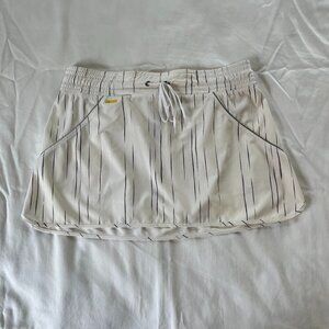 Lole White Black Stripe Golf Tennis Hiking Skirt | Size Medium